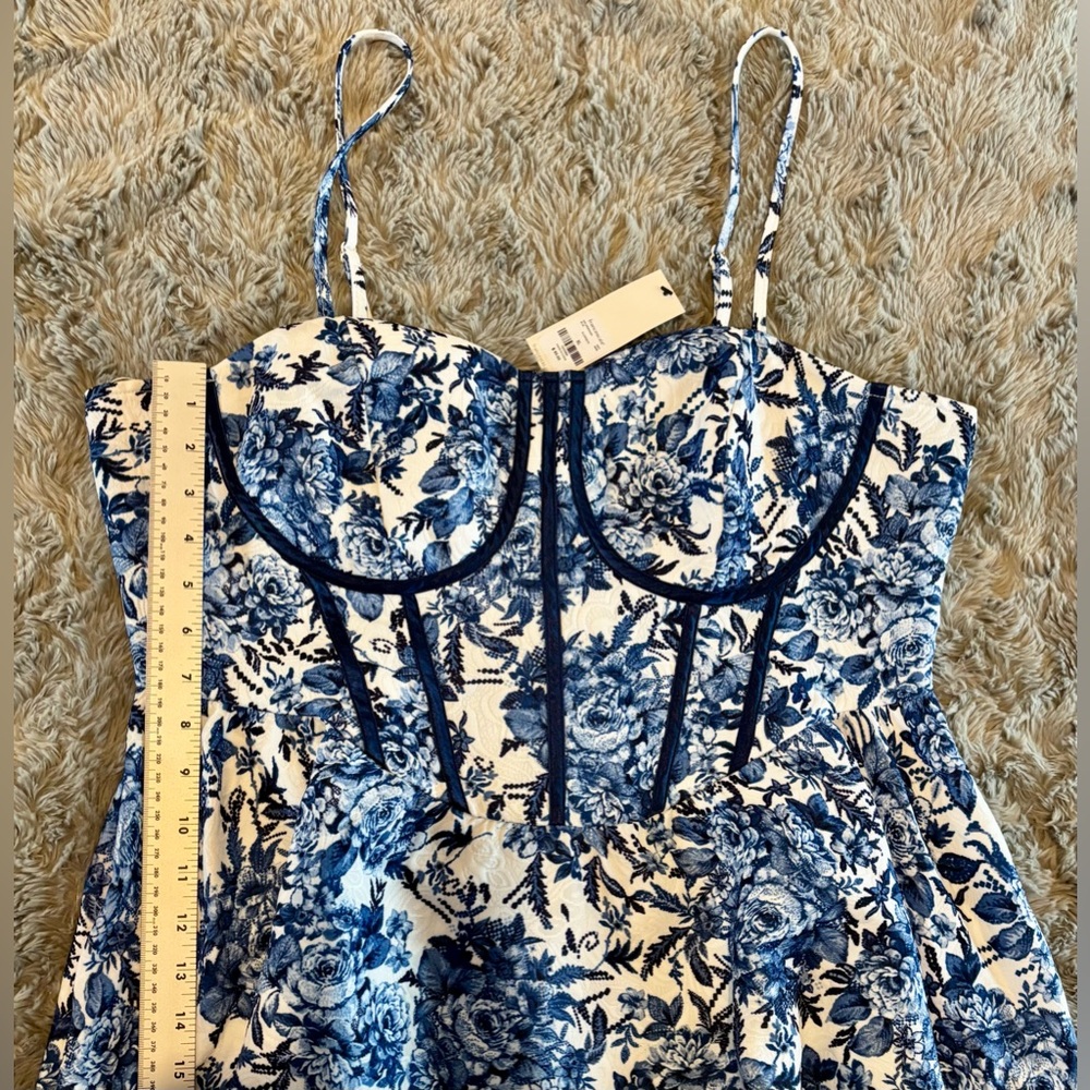 Francesca's Collections Blue and White Floral Mini Dress - Picture 9 of 10